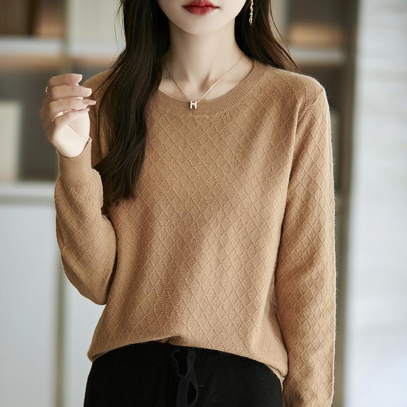 Spring and Autumn New Crew Neck Hollow Bottom Shirt Women's Rhombus Loose Large Size Knitted Sweater Wear Long Sleeve Top