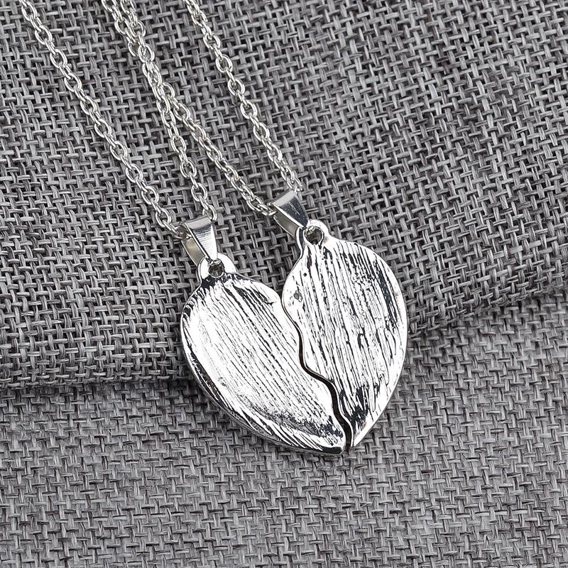 Hot-Selling Penguin Best Friends Necklace - European & American Fashion