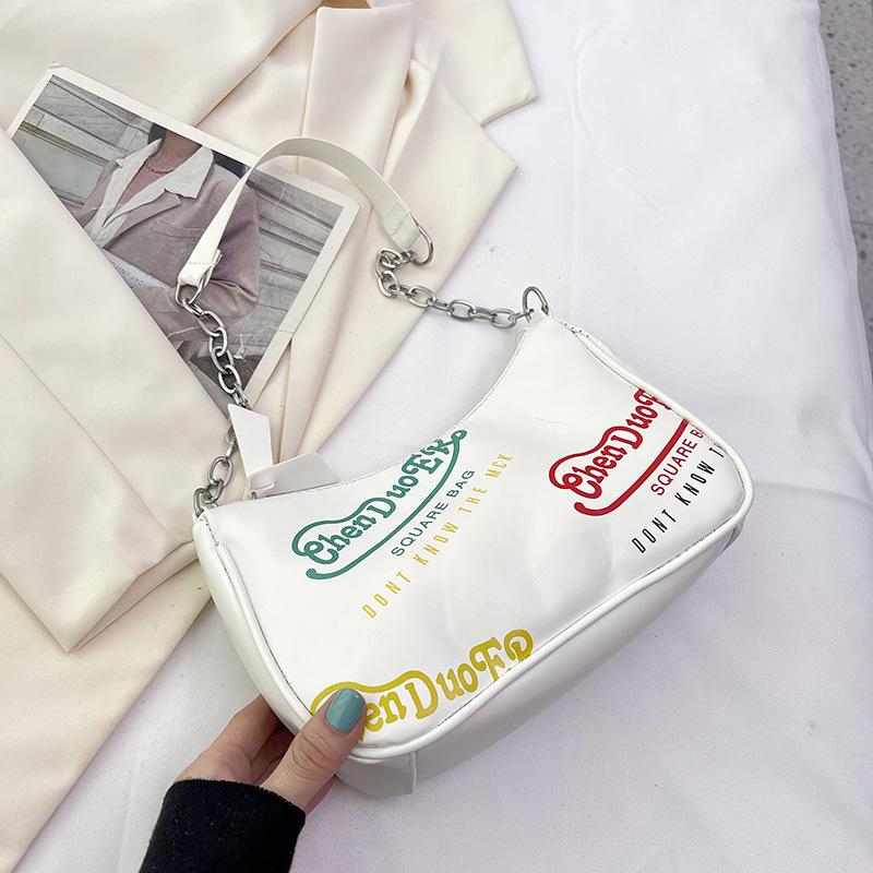 2023 Autumn Korean Style Girlish Heart Shoulder Bag: Niche Baguette Chain Design