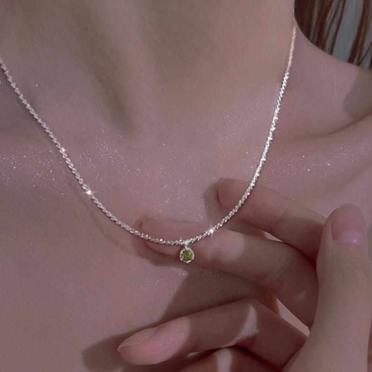 Forest-Inspired Green Diamond Necklace: Niche Design, Gentle Fairy Spirit, Versatile Starry Sky Clavicle.