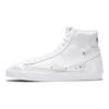 Nike Blazer Mid 77 SE Sisterhood - Bianco Argento Metallizzato Scarpe da Ginnastica da Donna Scarpe da Skateboard CZ4627-100