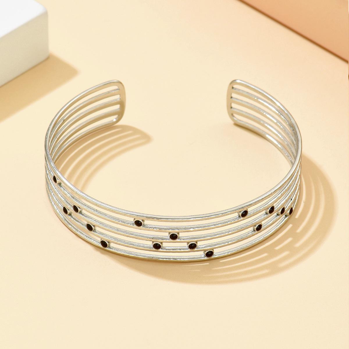 Personalized Retro Multi-layered Geometric Stainless Steel Bracelet for Women - Fashion Drip Oil Openable Design