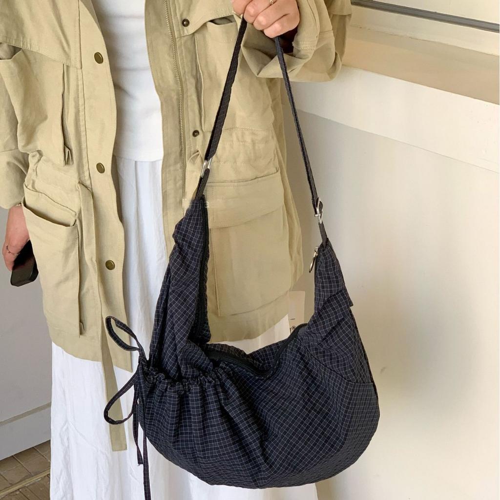 Small Niche Crossbody Bag, Large Capacity Shoulder Bag, Fashionable and Simple Business Casual Checkered Bag