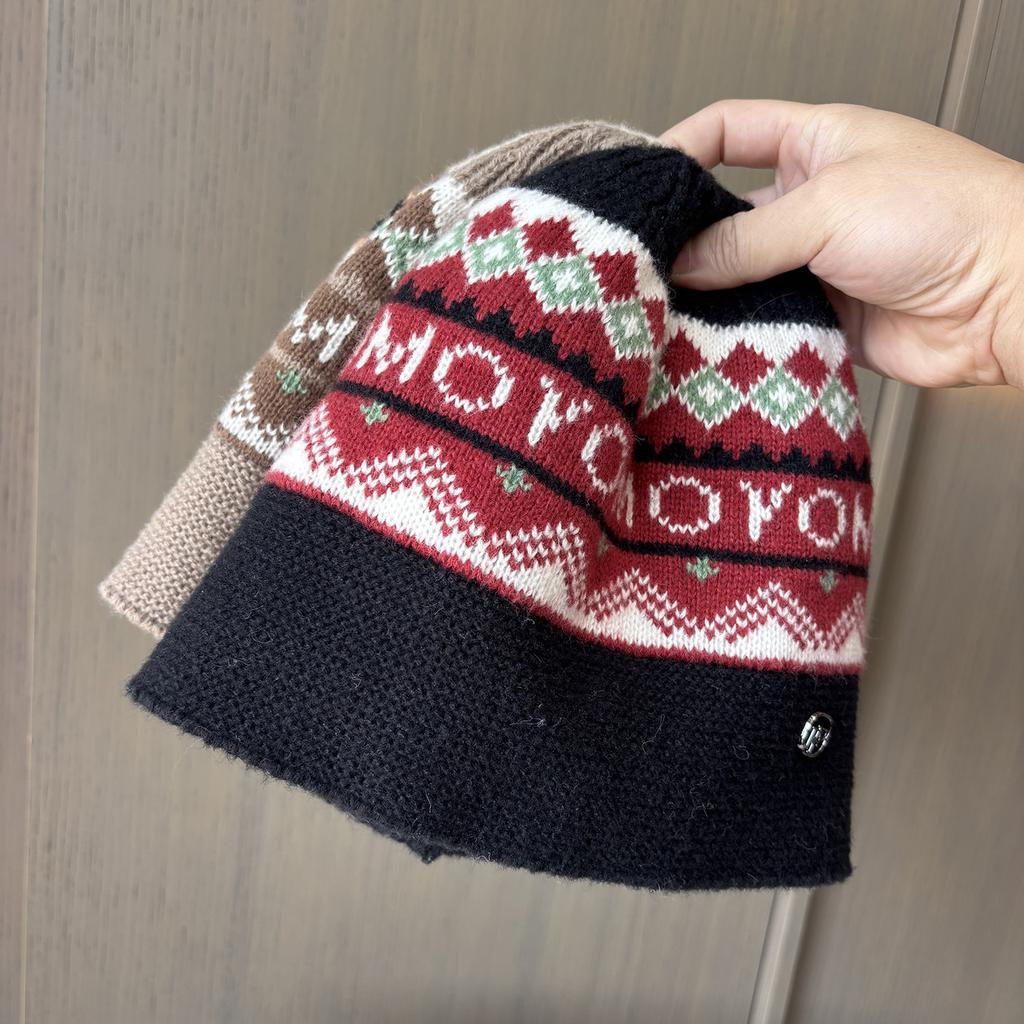 Autumn and winter new Fair Island style retro jacquard knitted hat women's cold and warm ear protection hat bag head wool hat