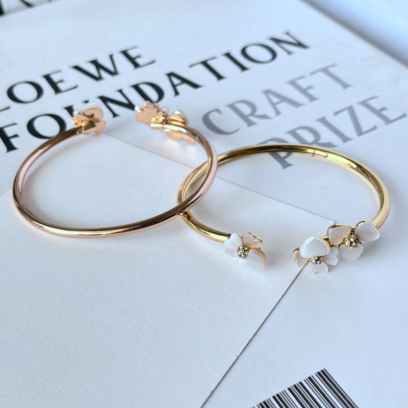 Stilvolles Luxus Blumen Muschel Inlay Offenes Metallarmband