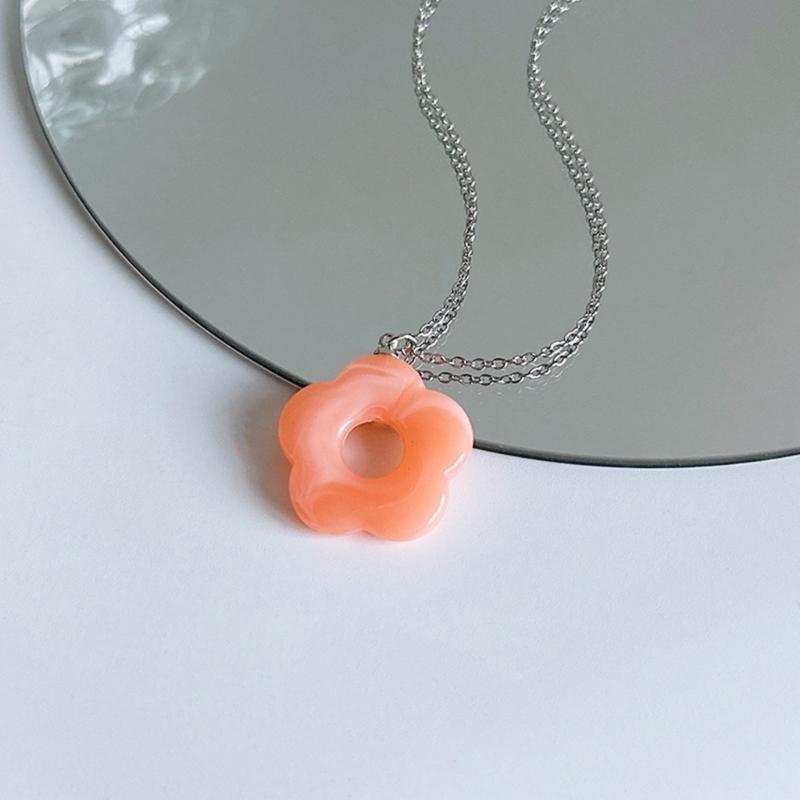 Simple Acrylic Flower Pendant Necklace Fashion Collar Necklaces Clavicle Chain Choker Necklace Neck Chain Jewelry