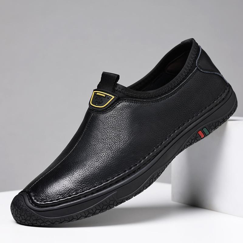 Fashion Spring Autumn Leather Slip-on Loafers for Women Fashion Light Soft-soled Men's Driving Shoes Designer Business Dress Shoes Male