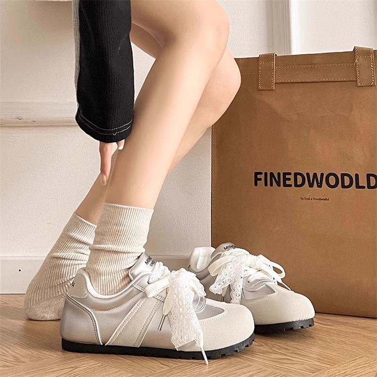 2025 new silver ballet training shoes women's retro niche thin-soled flat-bottomed spring and autumn sports and leisure versatile board shoes