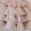 Vestito beige con paillettes a strati e spalline per il primo compleanno di bambina, con gonna in tulle voluminosa e fiocco (2025)