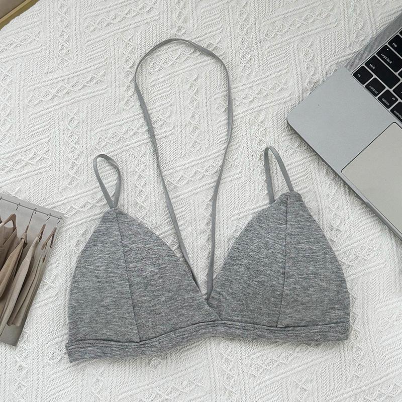 

Sexy V-Neck Triangle Cup Camisole Bra - Backless, Thin Strap for Bust Enhancement M/L: Recommend 90-110 jin