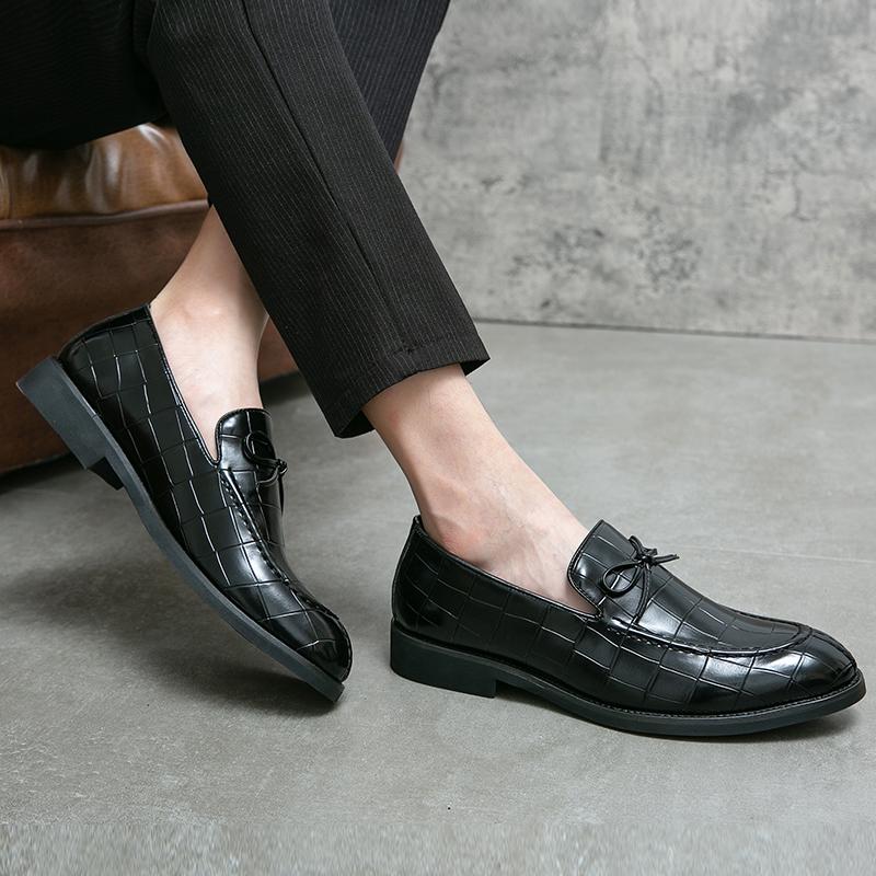 Loafers Men fashion Flats Casual Shoes Male Slip On Mules Runway Flat Brand Fashion Overlock loafers men moccasins
