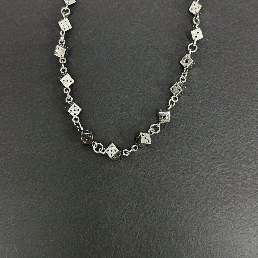 Jewelry Dice Metal Waist Chain, Punk Hip Hop Men's and Women's Trousers Chain.