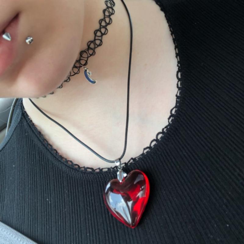 Red Heart Charm Pendants Fashion Small Glass Pendant Jewelry DIY Accessories for DIY Necklace Bracelet Jewelry Crafts