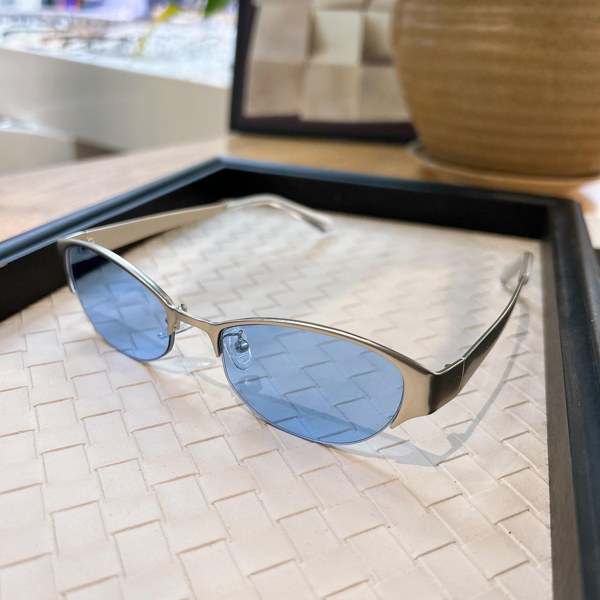 Futuristic Metal Frame Cat Eye Sunglasses with UV Protection