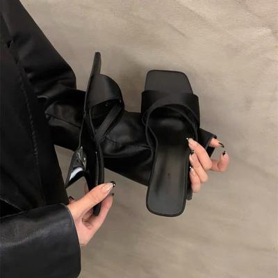 Rubberen Slippers Vierkante Neus Dames Zomer Vrouwenschoenen Luxe Slides Muiltjes met Hak Hawaiiaans 2025 Designer Zacht Hoog