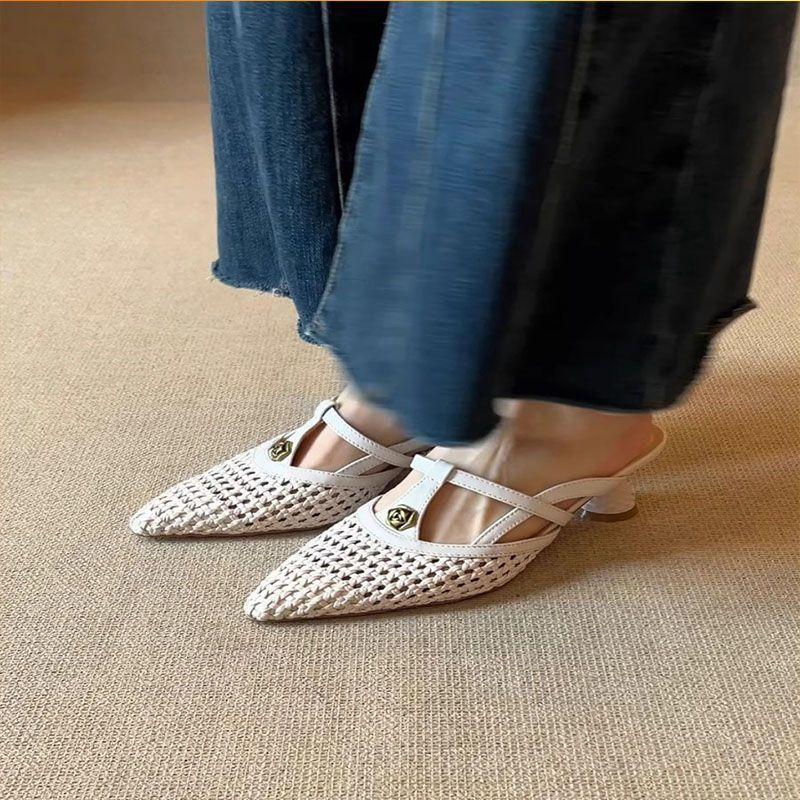 

Ручная работа, нишевый темперамент, остроносые сандалии с камелией, французское плетение, супер женские полые уличные тапочки 40