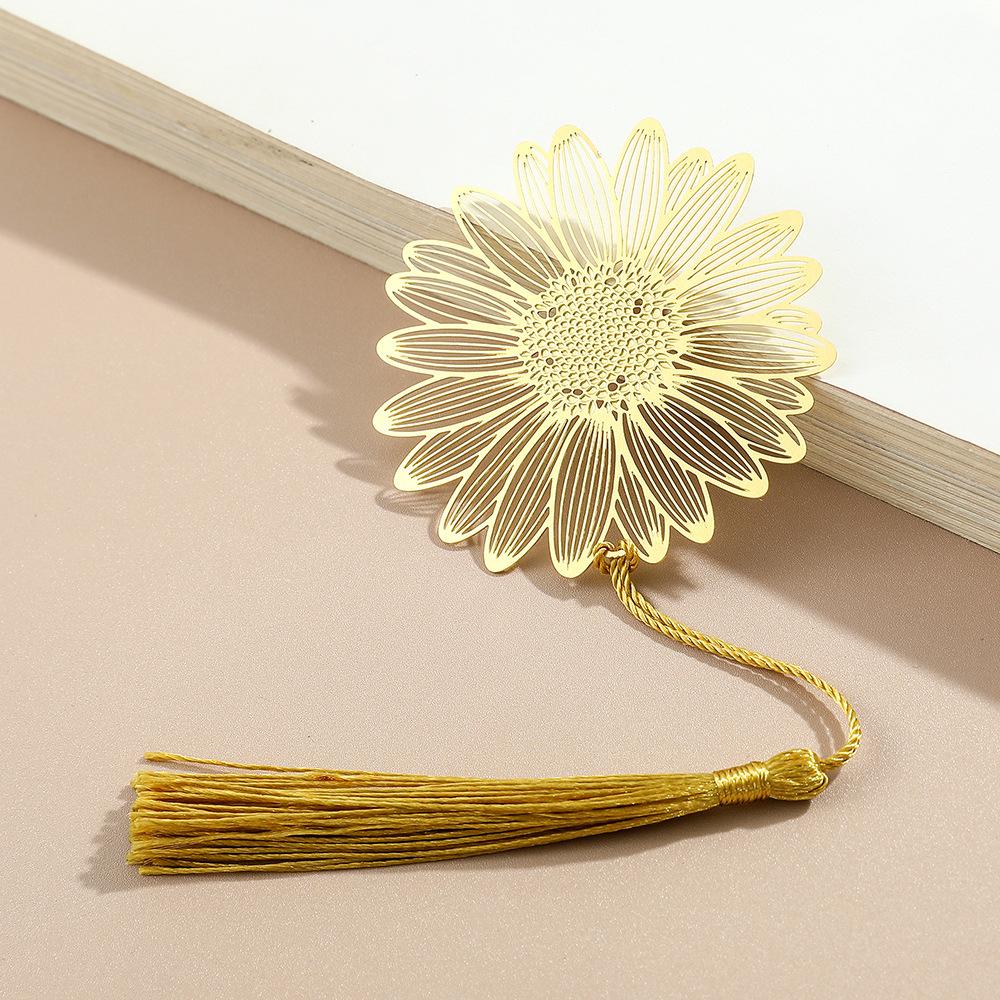 1Pc Golden Retro Art Metal Plant Vein Bookmark with Tassel Reading Book Accessories Index Tab Fringe Gift for Teachers Students