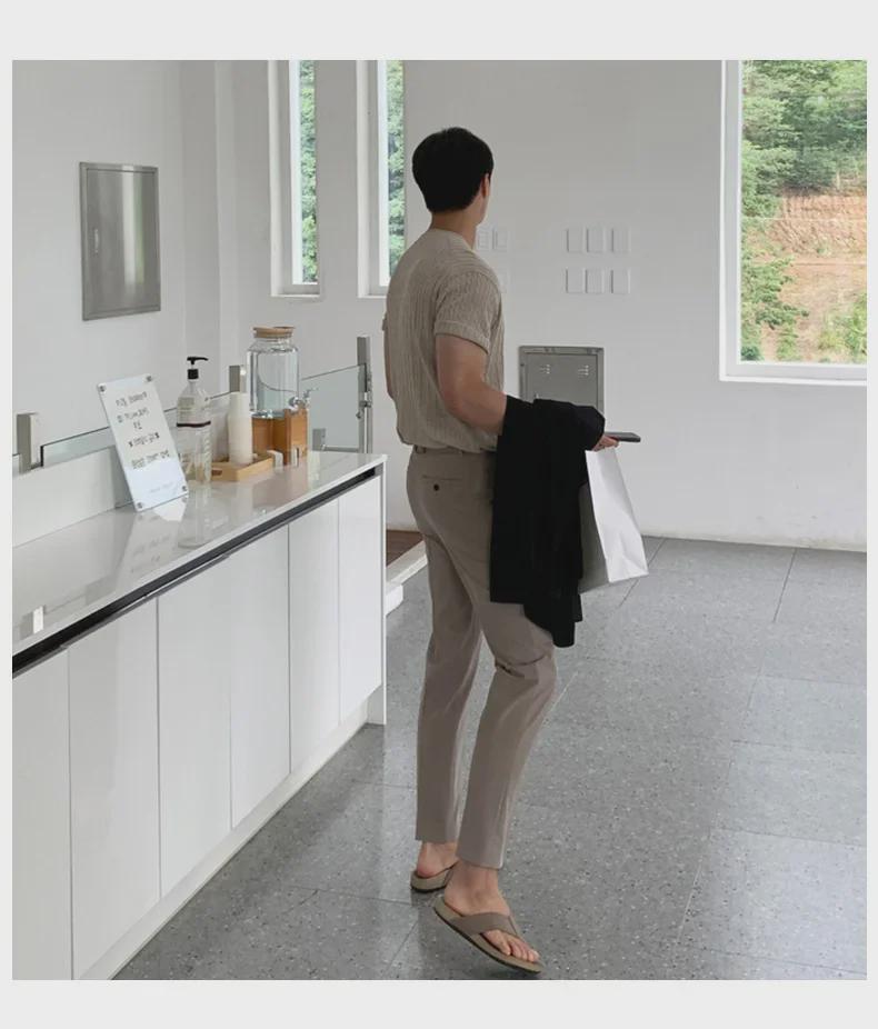 Men's Slim Fit Short Sleeve Knit Sweater - Solid Color, Round Neck, Vertical Stripes, Trendy and Versatile.