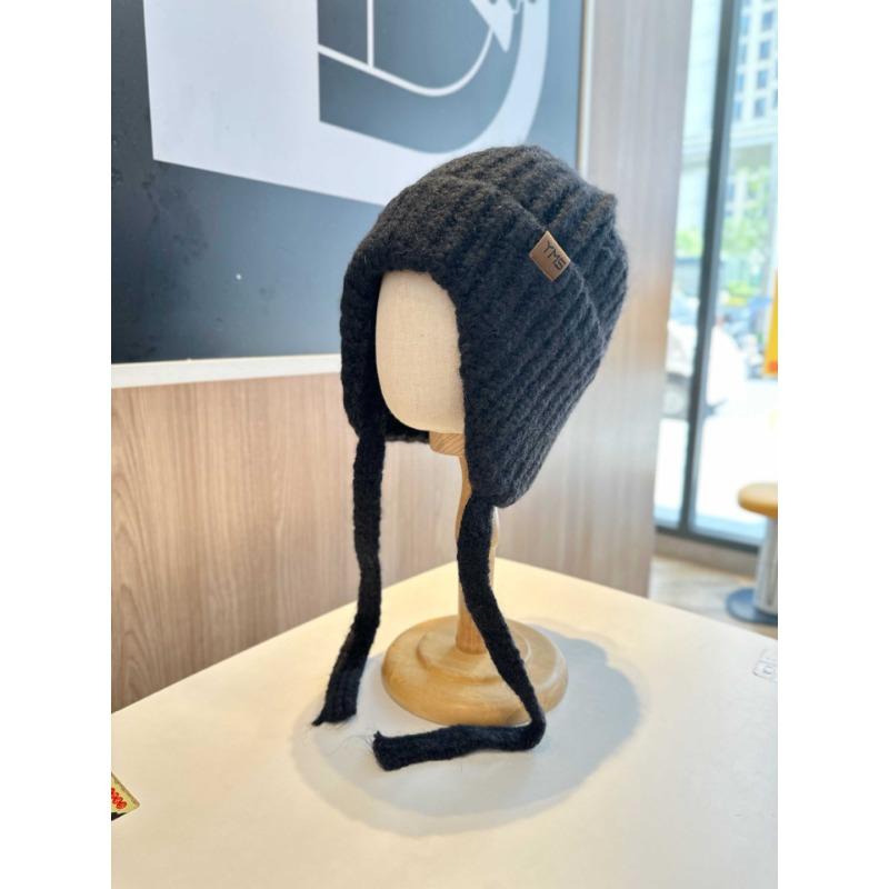 Sweet and Cute Knitted Wool Hat for Women In Autumn and Winter Tether Warm and Versatile Straps To Show Their Faces and Ear Protection Leeve Hat