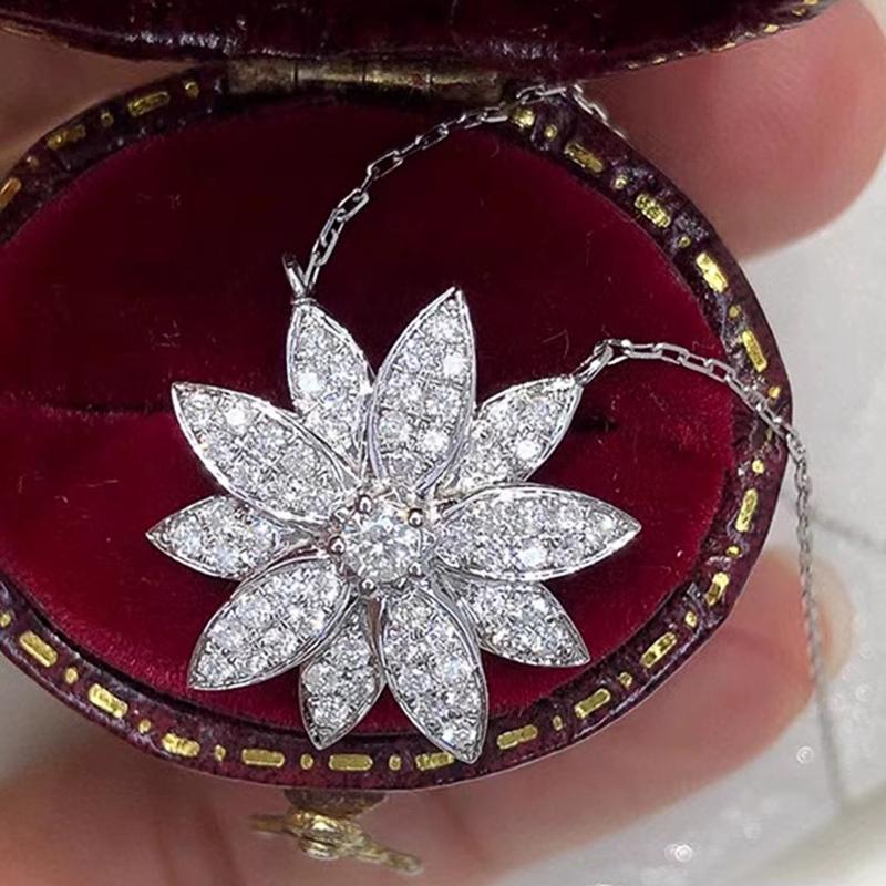 Huitan Elegante Damen Verlobungskette Ästhetischer Anhänger in Blumenform Accessoires mit Brillanten Zirkonia Brautschmuck Hochzeitsschmuck