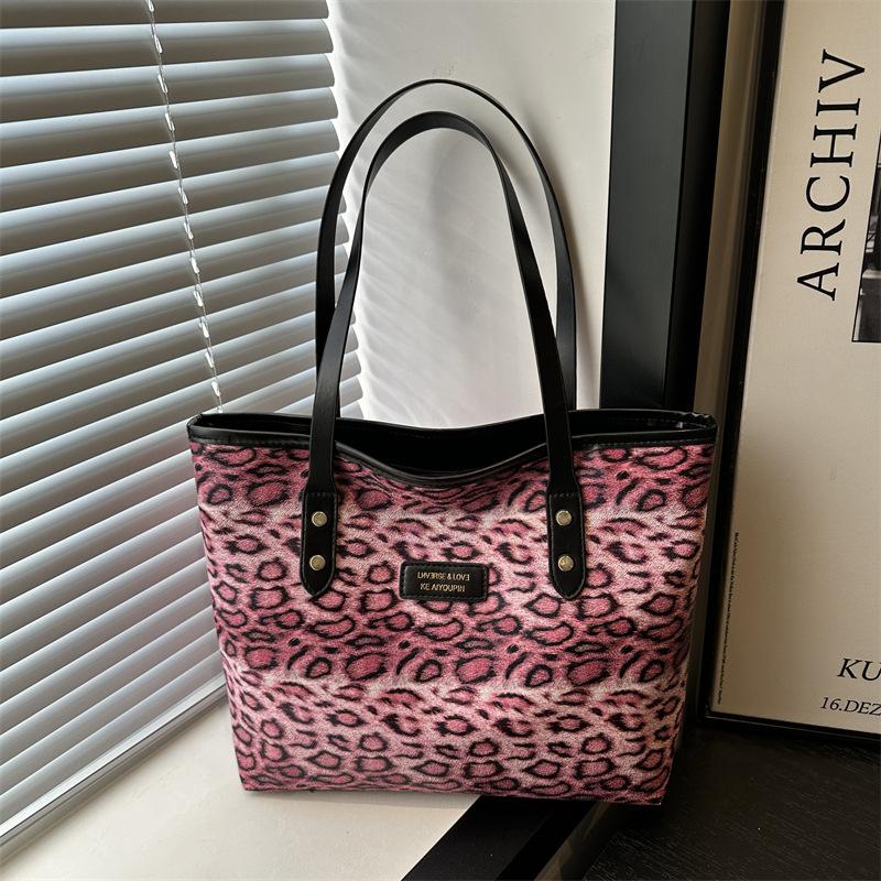 Popular textured bag women's 2025 autumn and winter new leopard print tote bag women's large-capacity commuting shoulder bag