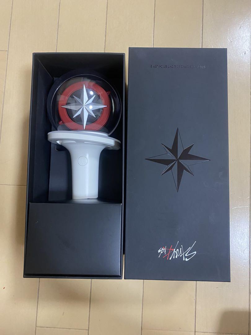 

[Б/У] ОФИЦИАЛЬНАЯ СВЕТОВАЯ ПАЛОЧКА Stray Kids VER.2