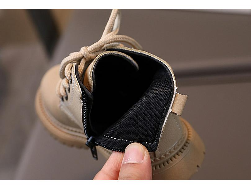 Gelbe, rutschfeste Martin-Stiefel aus Leder für Kinder für Jungen und Mädchen – Frühjahr/Herbst 2024. Kurze Stiefel von Internet Celebrity.