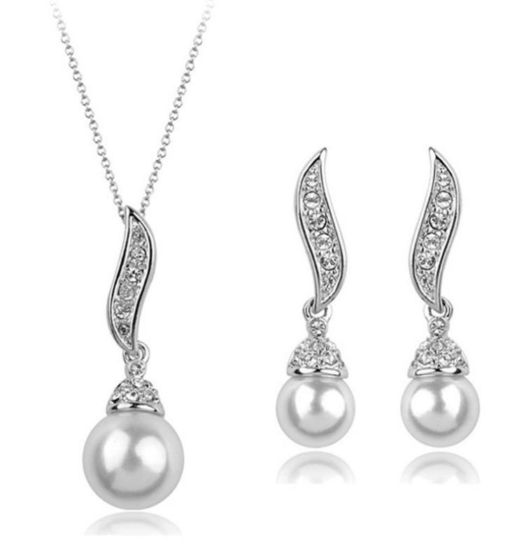 European and American Style Jewelry Set Diamond Angel Wings Pearl Rhinestone Stud Necklace