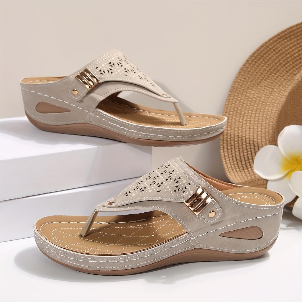 Elegant Women's Slide Sandals Comfortable Mid-Heel Round Toe Design, Easy Slip-On Casual Shoes