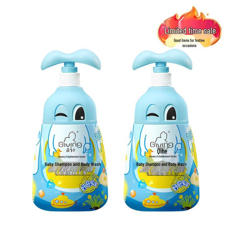Giving Baby Gentle Hair and Body Wash