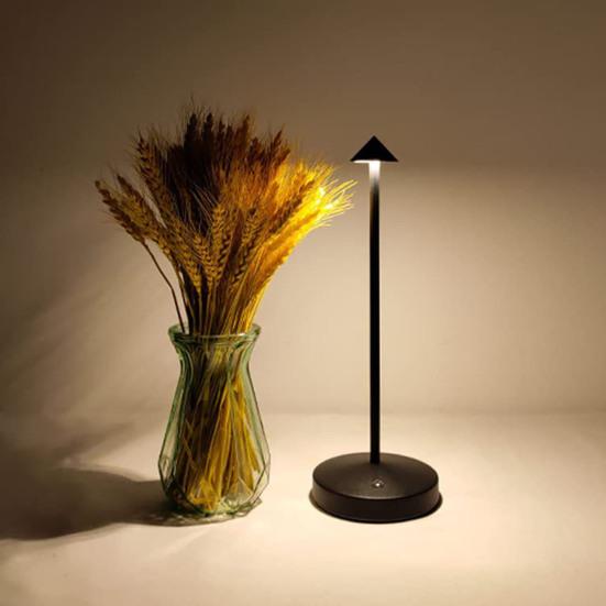 Lampă de birou din metal alimentată cu baterie, control tactil, fără pâlpâire, reglabilă, design anti-alunecare, lampă modernă de noptieră fără fir