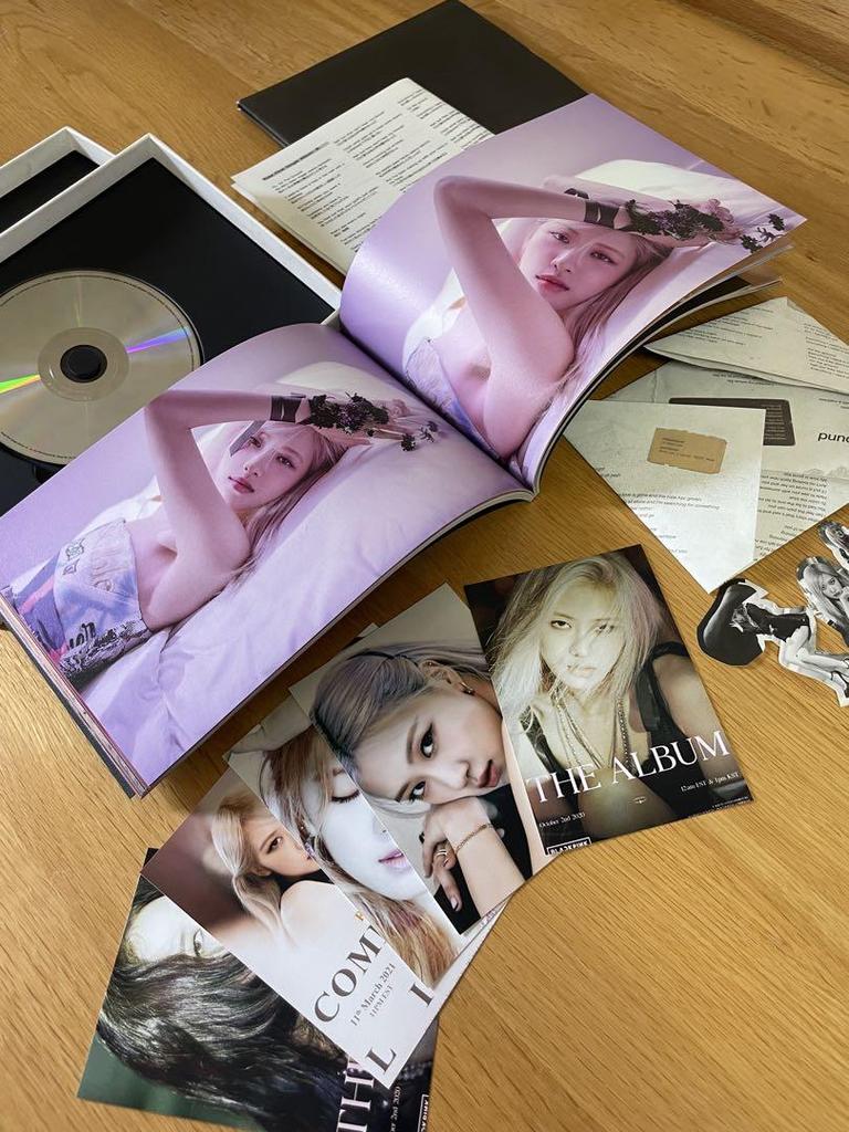 [USED] First limited edition poster included BLACKPINK ROSÉ -R- Album ROSE