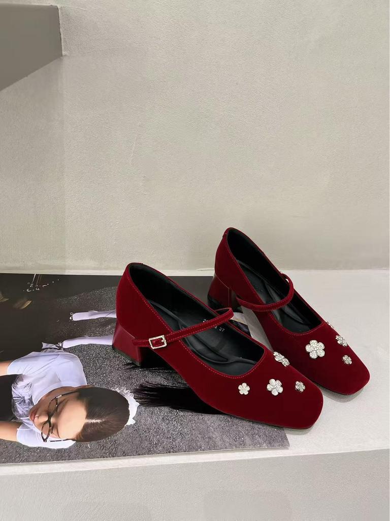 Dámské francouzské lodičky Mary Jane - Podzim/Zima 2025: Květinové robustní boty s jedním páskem s kamínky
