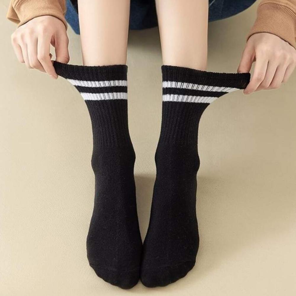 4 Pairs Women Mid Length Socks Simple Versatile Casual Black White Striped Breathable High-Quality Casual Round Neck Socks