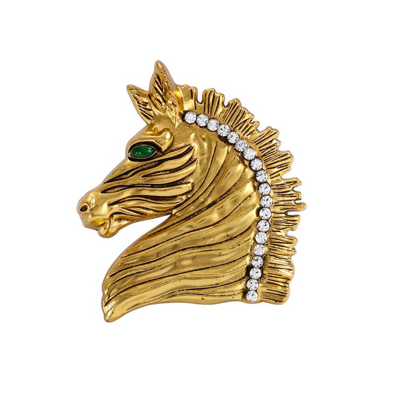 New horse head environmental protection brooch retro zodiac animal corsage women s coat clothing accessories pin