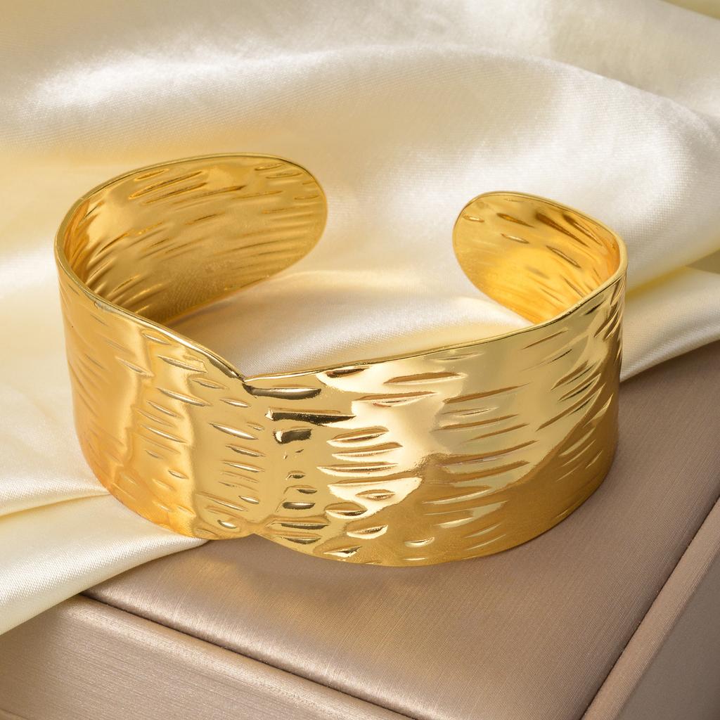 2026 Vintage 18k Gold Open Bracelet Personalized Ripple Irregular Bracelet Bracelet Wide Face
