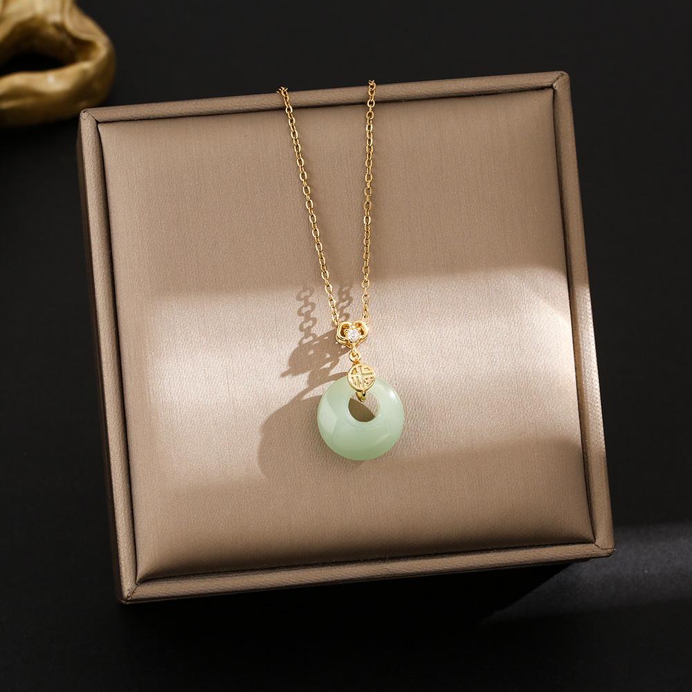 1pcsThe spot new style elegant mermaid necklace collarbone chain temperament woman light luxury high-grade pendant cool wind nec