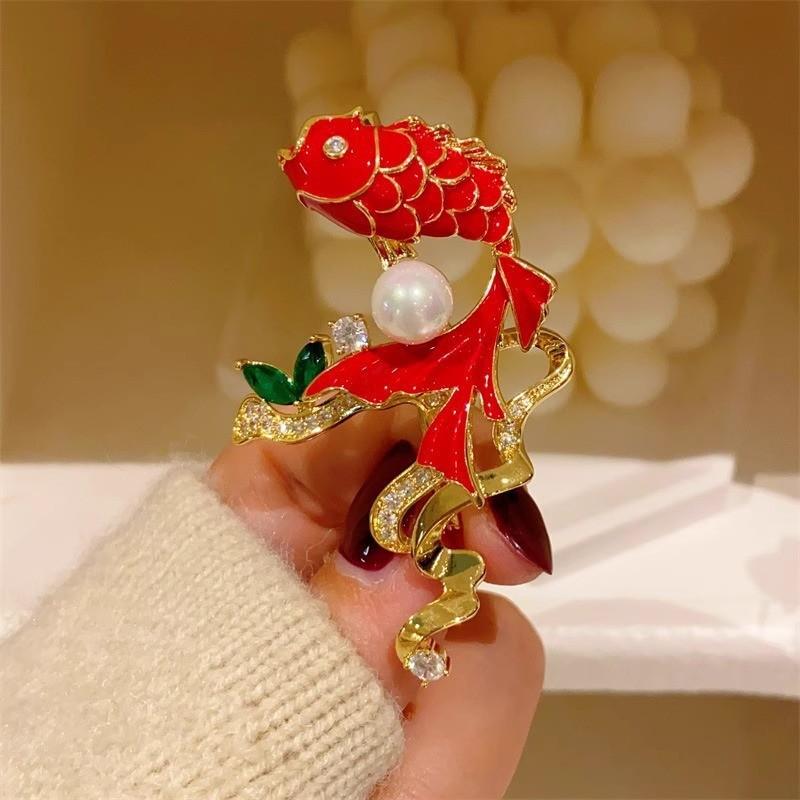 Dobra broszka z orzeszków ziemnych Persimmon Temperament Uniwersalny damski korsarz z orzeszków ziemnych Odzież Akcesoria Pin Noworoczny prezent