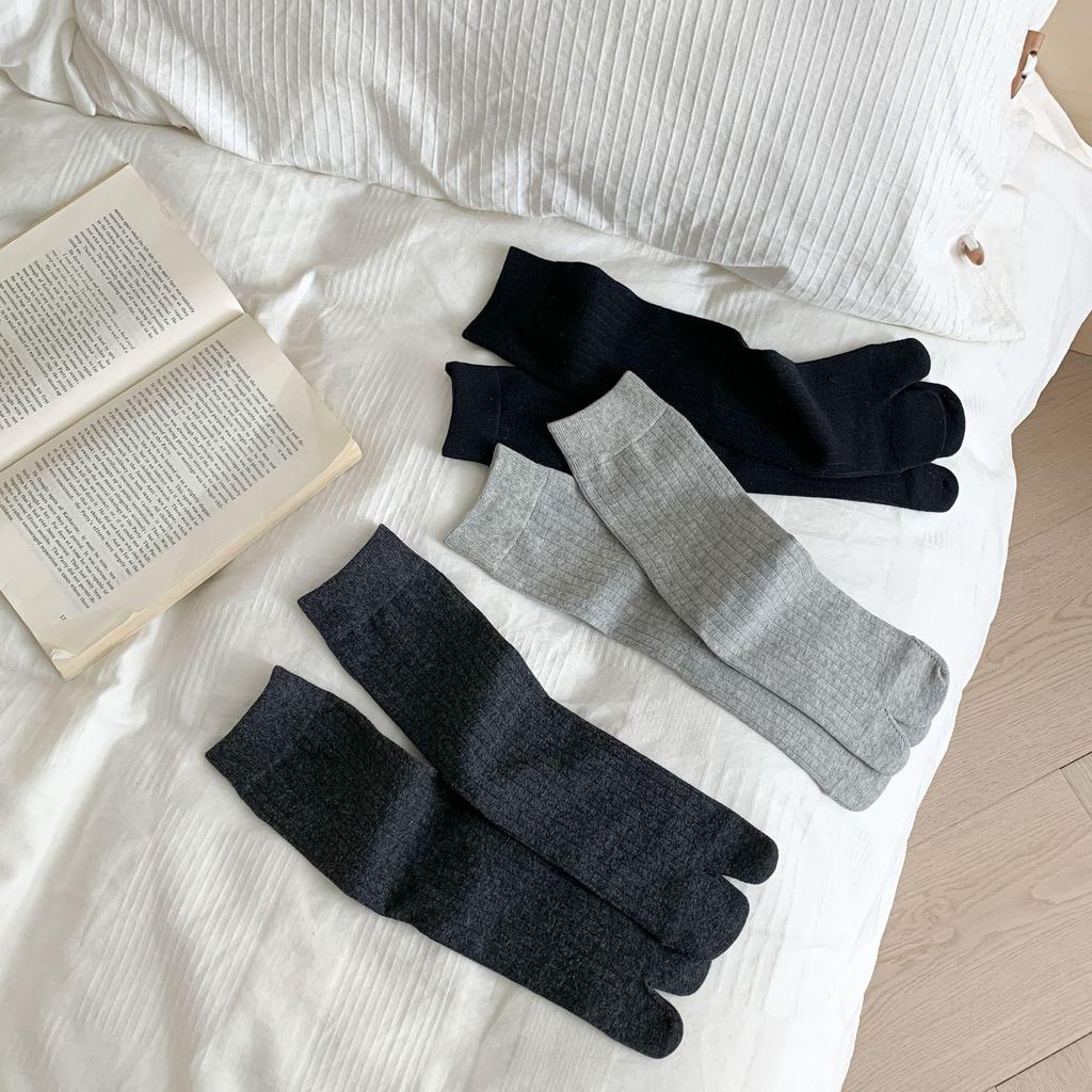 Japanese Stripe Wide Tabi Socks: Minimalist Split-Toe Cotton for Spring/Summer