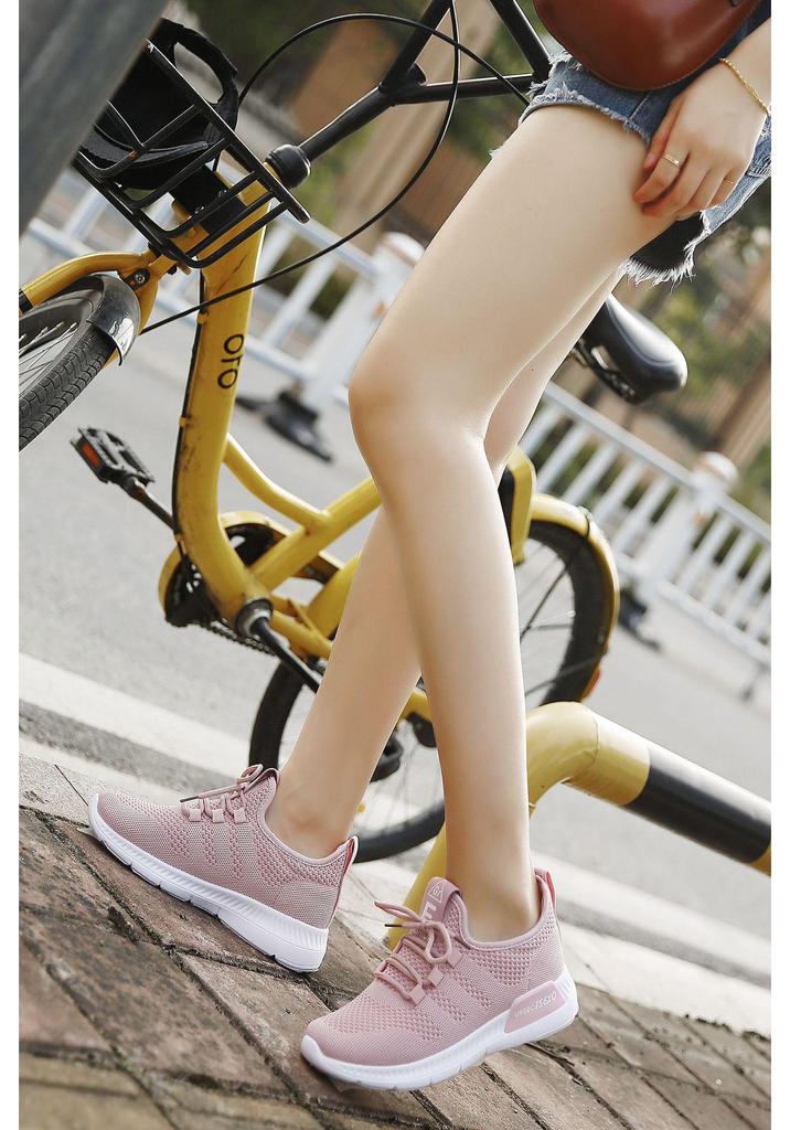 2026 Spring/Summer Women's Knit Casual Solid Color Lightweight Lace-up Flat Shoes - Trendy and Fashionable Sports Style