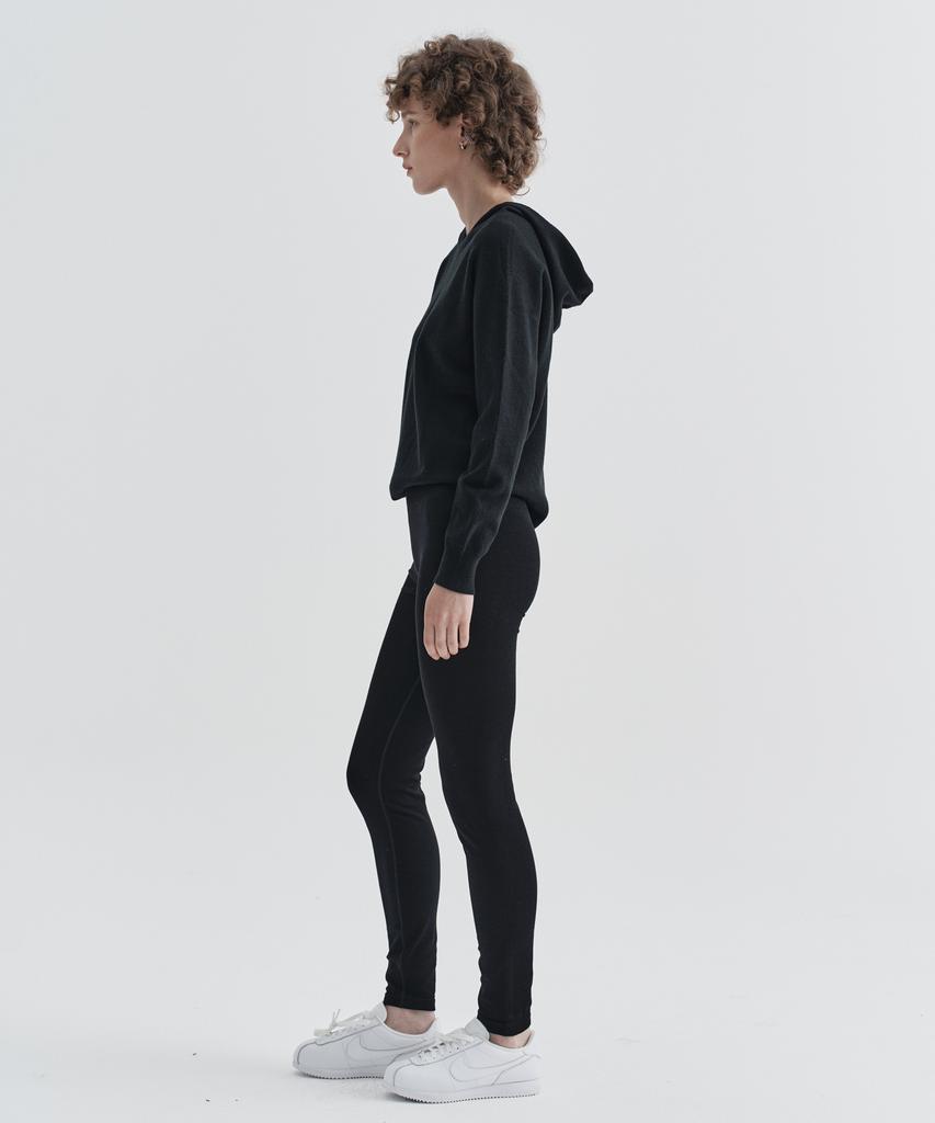 EZIO WOMEN W Essential Hoodie Knit_Black