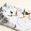 1:64 Scale Hand Painted Figure Miniature People for Dioramas Props,Photography Collector Skiing People Figure Models