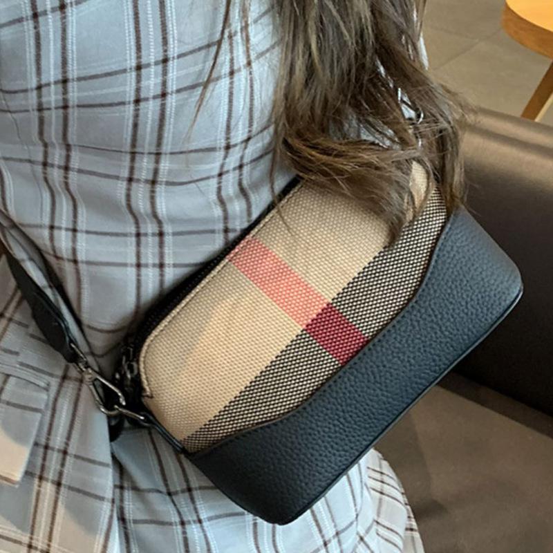 Женская трендовая сумка через плечо — нишевый дизайн, вместительная, стиль весна/лето 2025