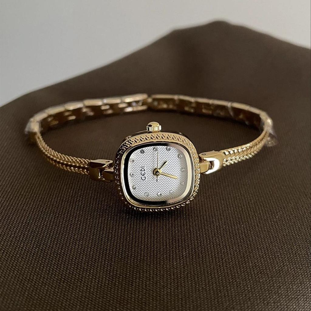 Luxury Brand Premium Bracelet Watch for Women Compact and Exquisite Water-Resistant Slim Strap Quartz Movement Versatile Styling