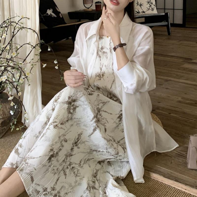 Bow Hollow Out Sun Protection Clothing for Women In Spring Paired with A Cardigan and A White High-end Shirt Jacket