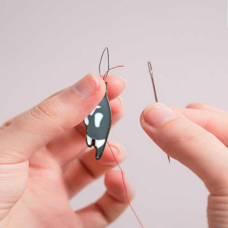 Cartoon Cat Threader Mini Cartoon Manual Threader Alloy Needle Threader Household DIY Sewing Accessories Punch Hand Sewing Tool
