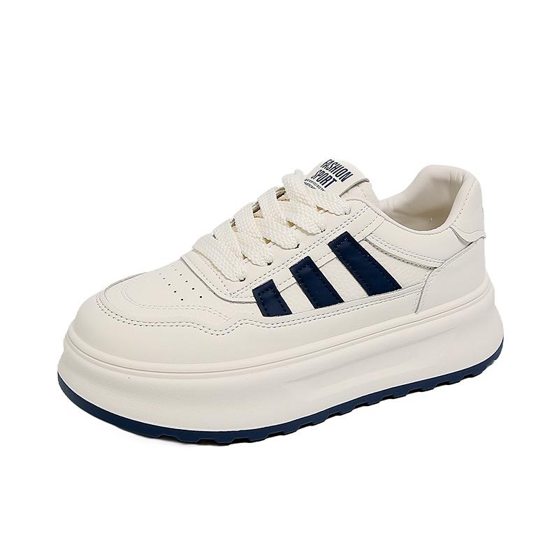 Xiaobai women's shoes women's 2025 autumn new versatile casual board shoes autumn super fire breathable thick-soled shoes