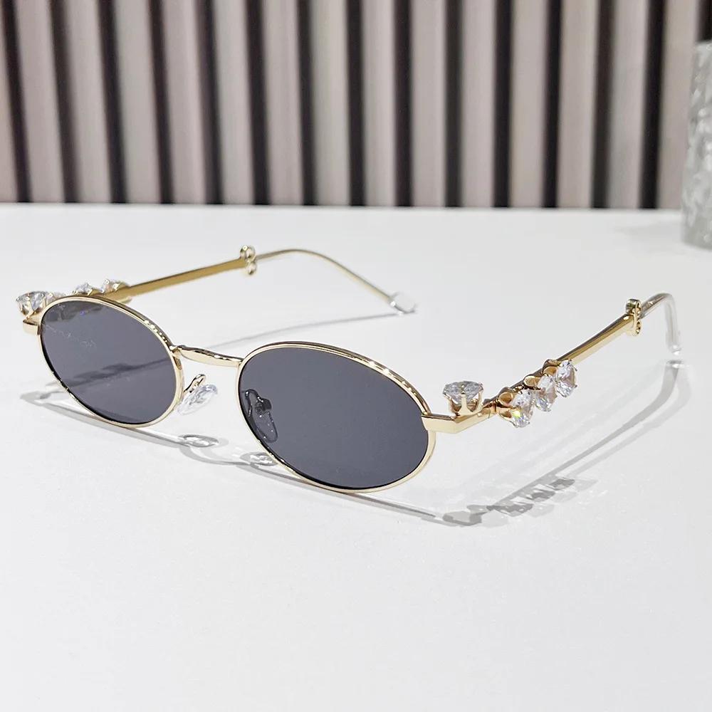 Luxus Diamant Metall Oval Rahmen Sonnenbrille für Damen Kleiner Rahmen Oval Sonnenbrille UV400 Vintage Outdoor Brille Schutzbrille