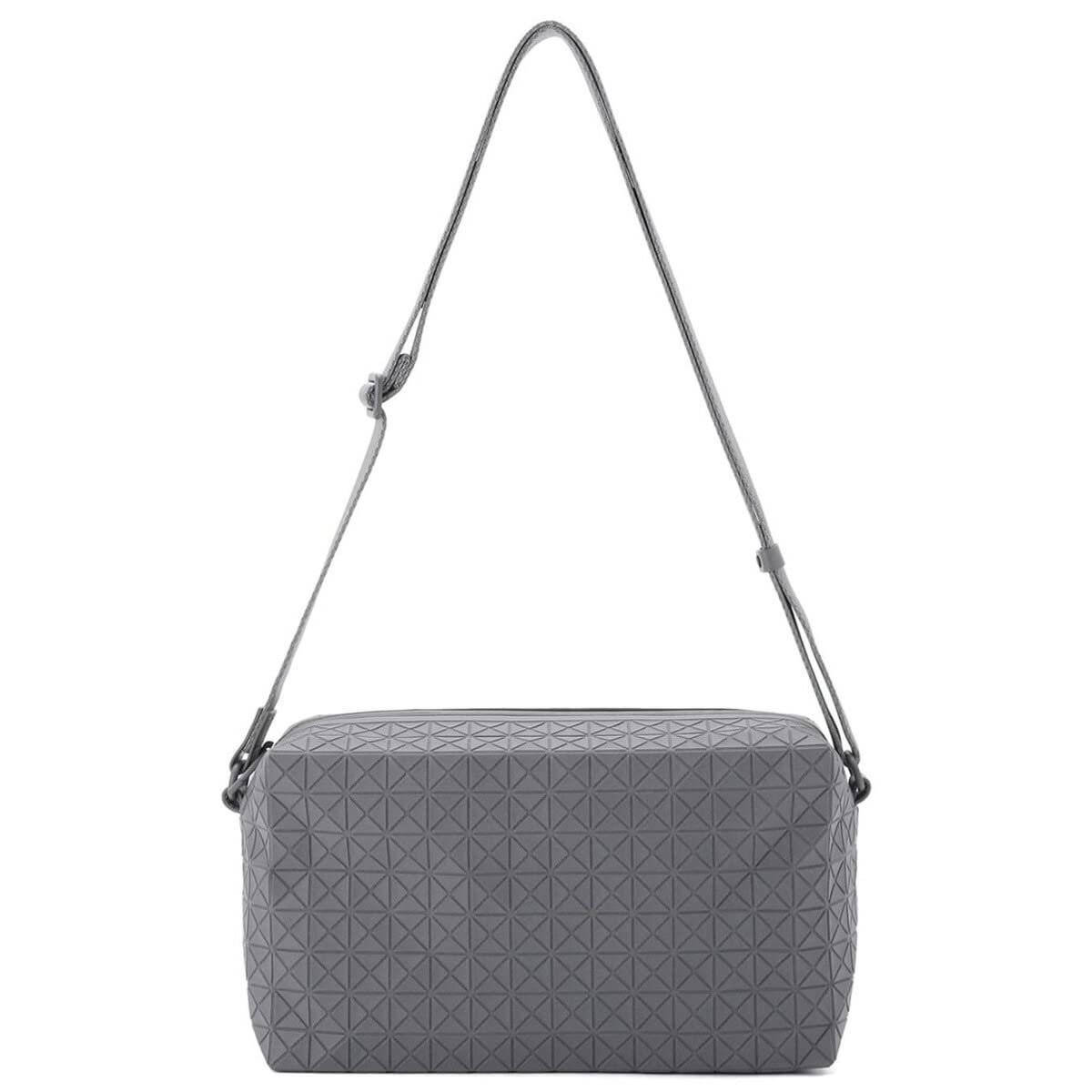 

Issey KURO SERIES BAG Shoulder Strap Bag MATTE GRAY BB AG751 12 [Baobao Miyake] [SADDLE ONE-TONE] сірий колір
