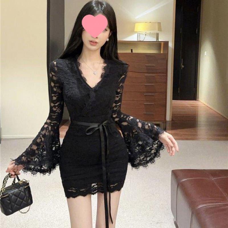 Plus Size Lace Patchwork Flare Sleeve Bodycon Dress for Women - Slimming Autumn/Winter Style